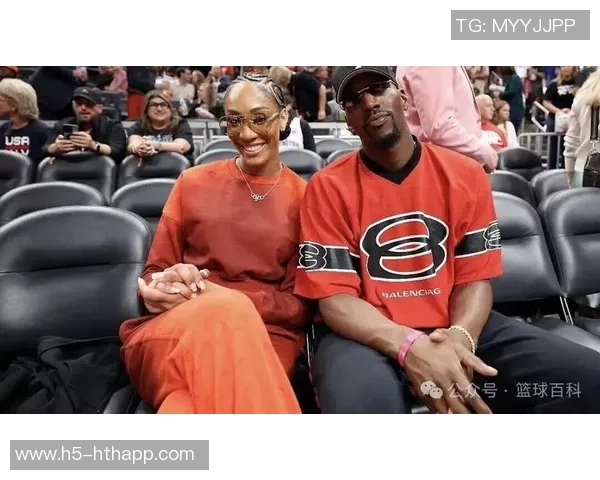 阿贾调侃阿德巴约训练时要展现女性风采引发热议 阿贾调侃阿德巴约训练时要展现女性风采引发热议