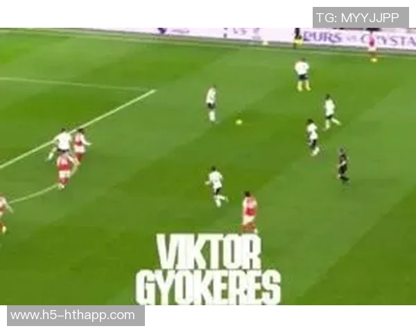 霍伊伦在弧顶位置转身抽射被门将精彩扑救，射门角度极佳但未能破门